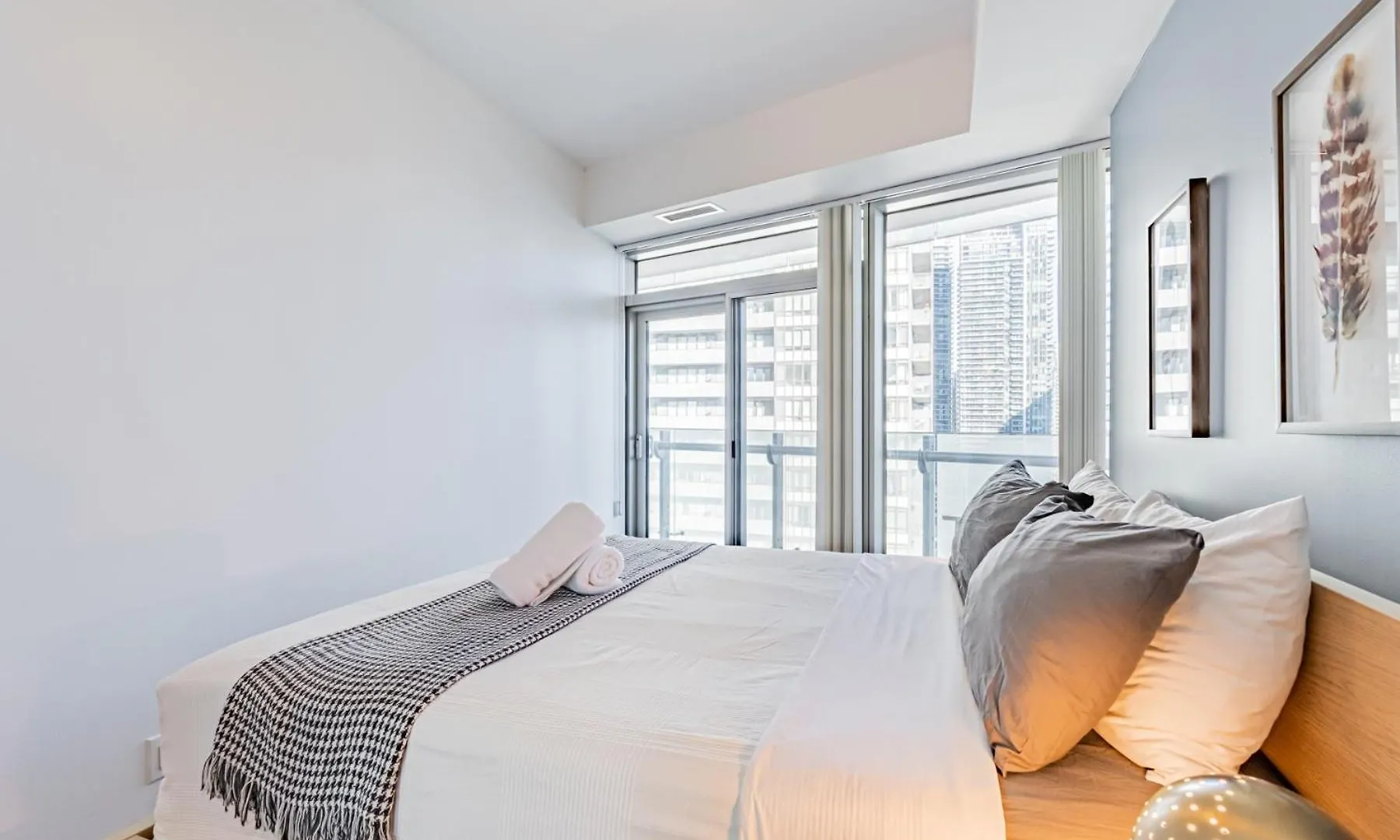 Apartment Downtown Suites Toronto Canada